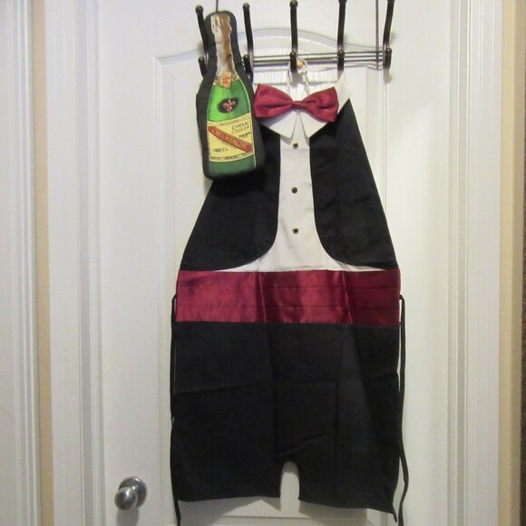 Men's Tuxedo Apron and Oven Mitt - Picture 9 of 9